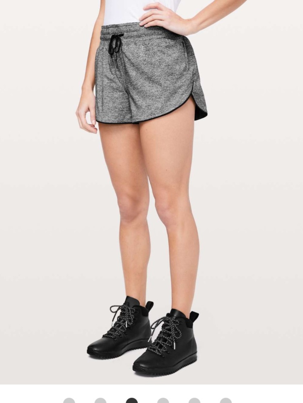 NWT Lululemon Choose A Side Short *3"
Heather Lux Multi Black / Black Size 6